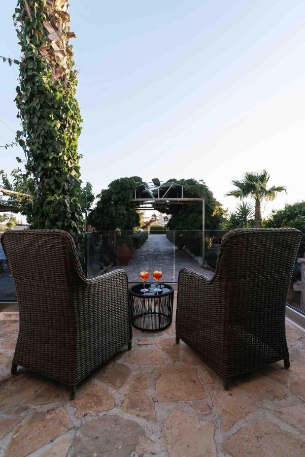 Villa Repsimia with Private Jacuzzi Kokkinos Pyrgos Exterior foto