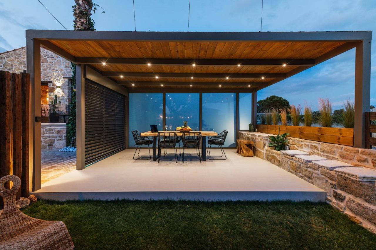 Villa Repsimia with Private Jacuzzi Kokkinos Pyrgos Exterior foto